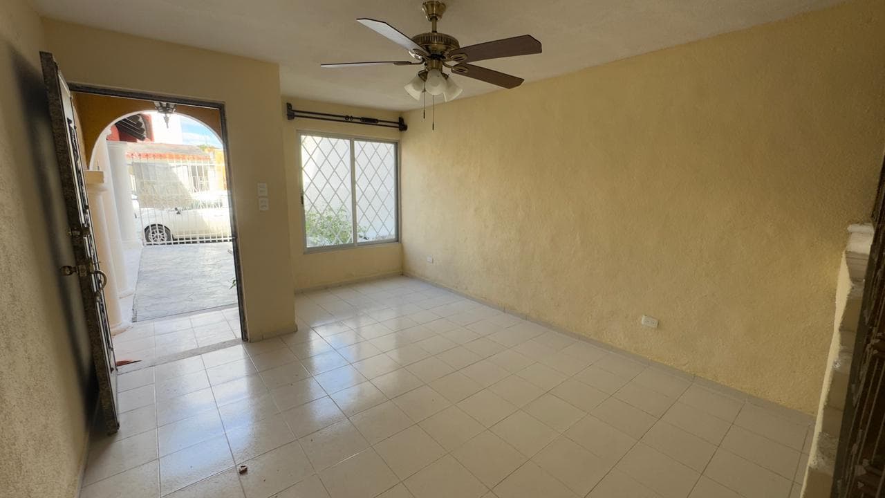 House for sale in Mérida, two blocks from Colegio Cumbres