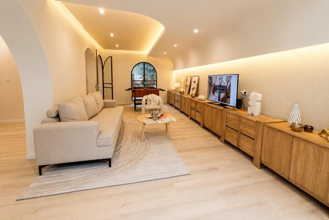 For Sale: Three-Bedroom House Featured in a Magazine, with Patio, Pool, and Barbecue Area. Lourdes