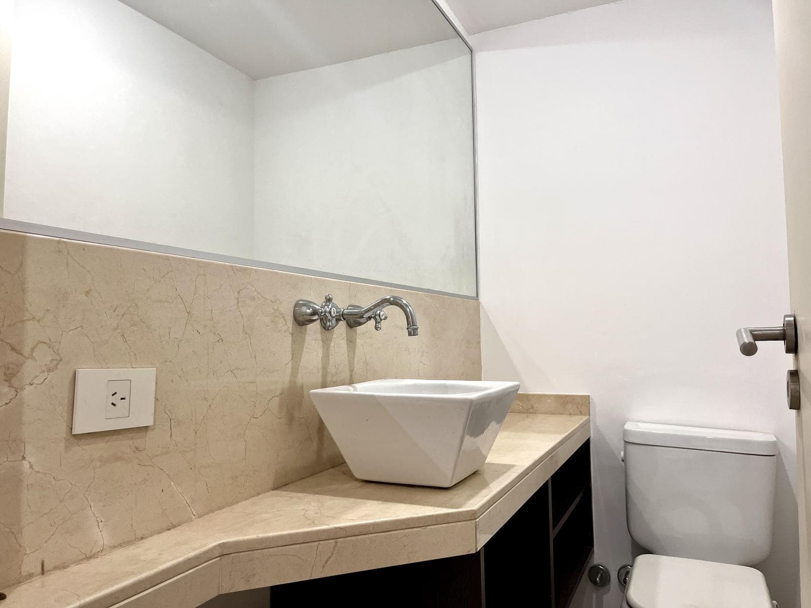 2-Bedroom Ground-Floor House for Rent - Portezuelo, Nordelta