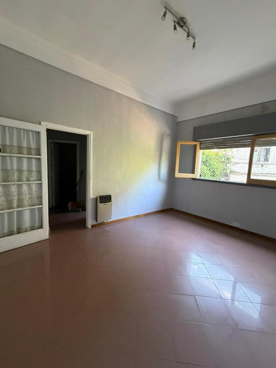 3-Room Apartment for Sale in Balvanera