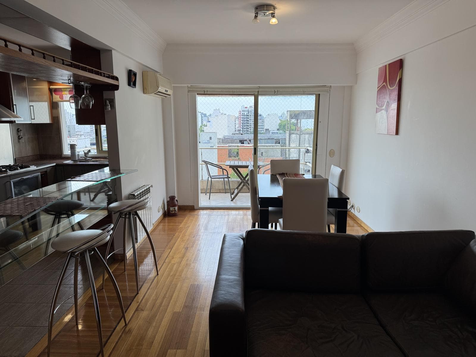Boedo | 9th floor, facing the street | 4 rooms | 86 m² | Private landing | Balcony and view