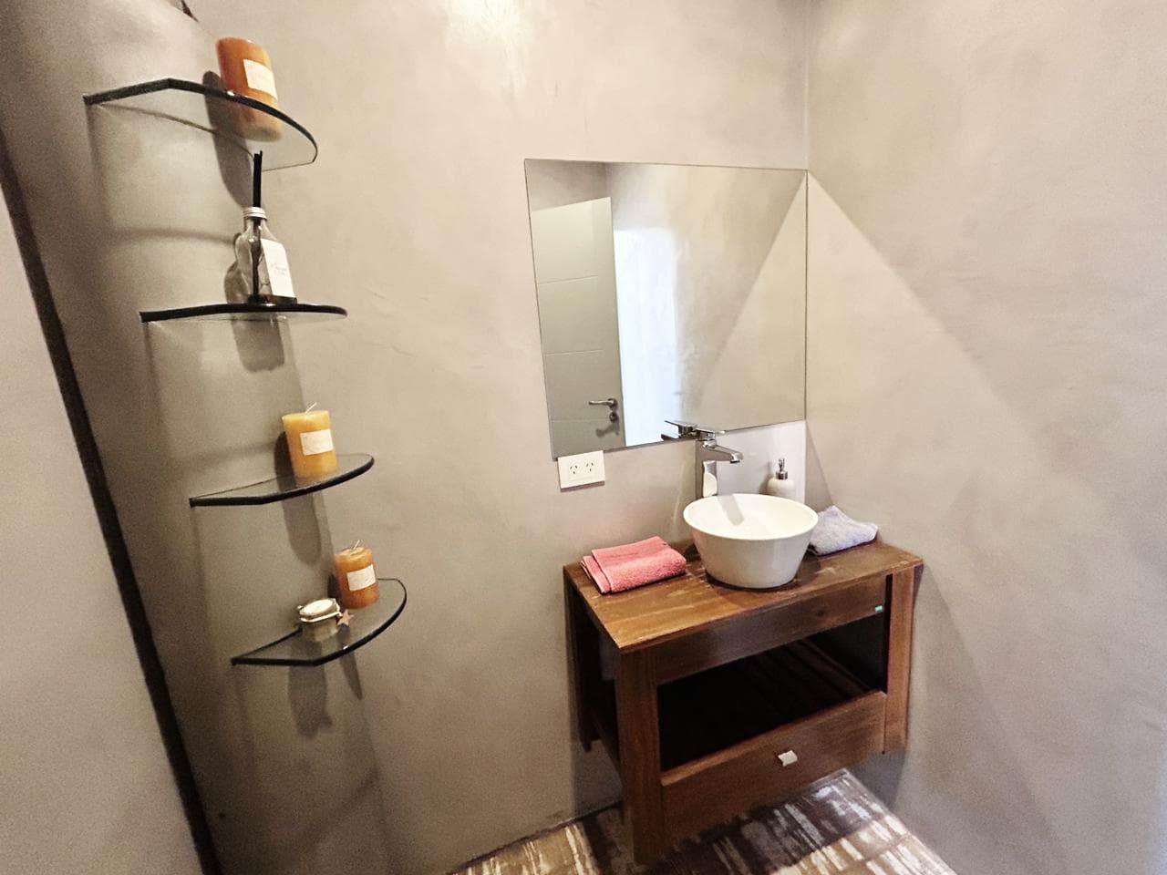 Bright House for Sale in Puertos del Lago Ceibos - Garden, Pool, BBQ -
