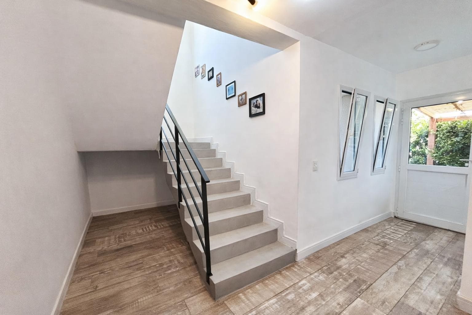 Bright House for Sale in Puertos del Lago Ceibos - Garden, Pool, BBQ -