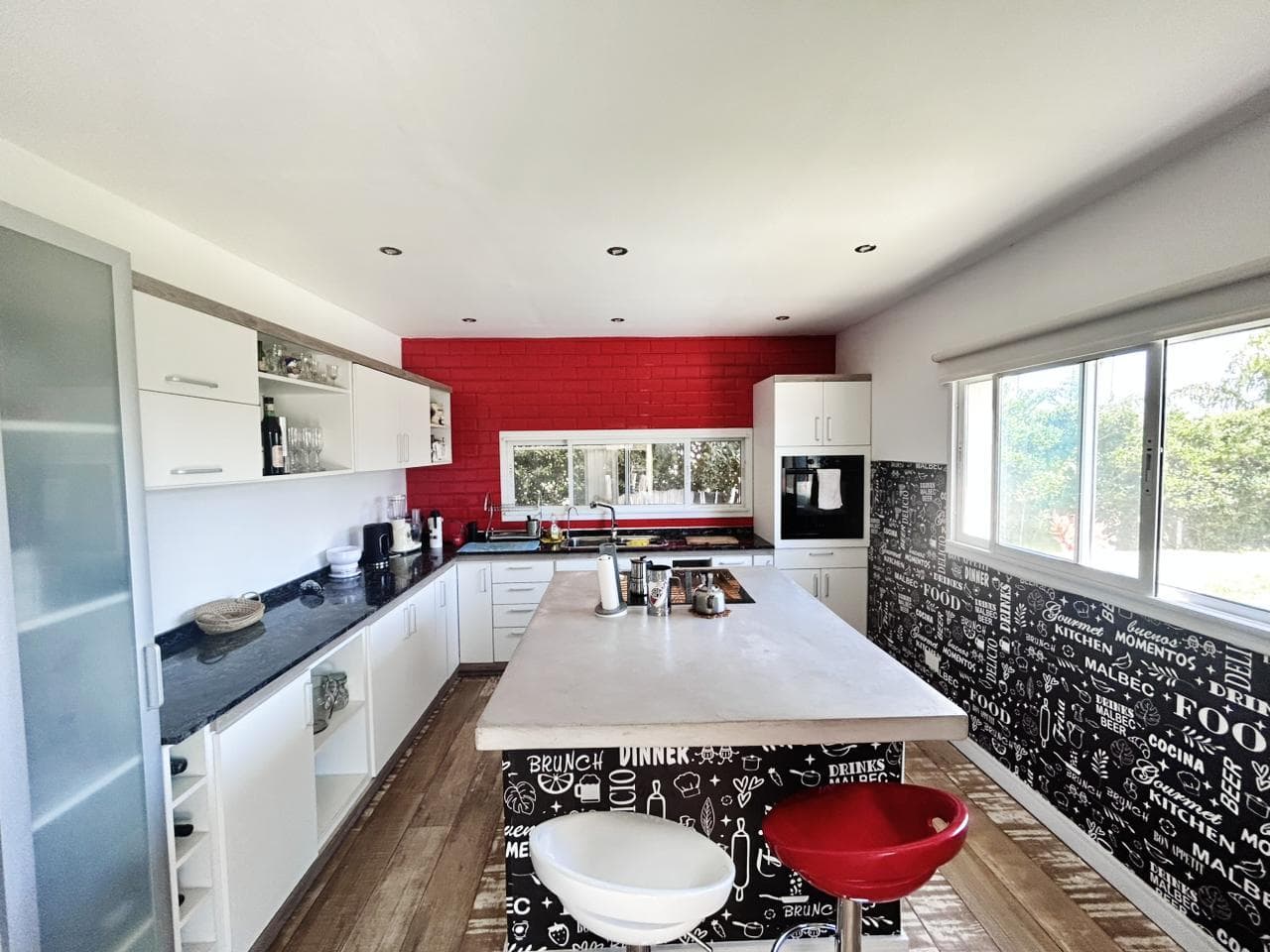 Bright House for Sale in Puertos del Lago Ceibos - Garden, Pool, BBQ -