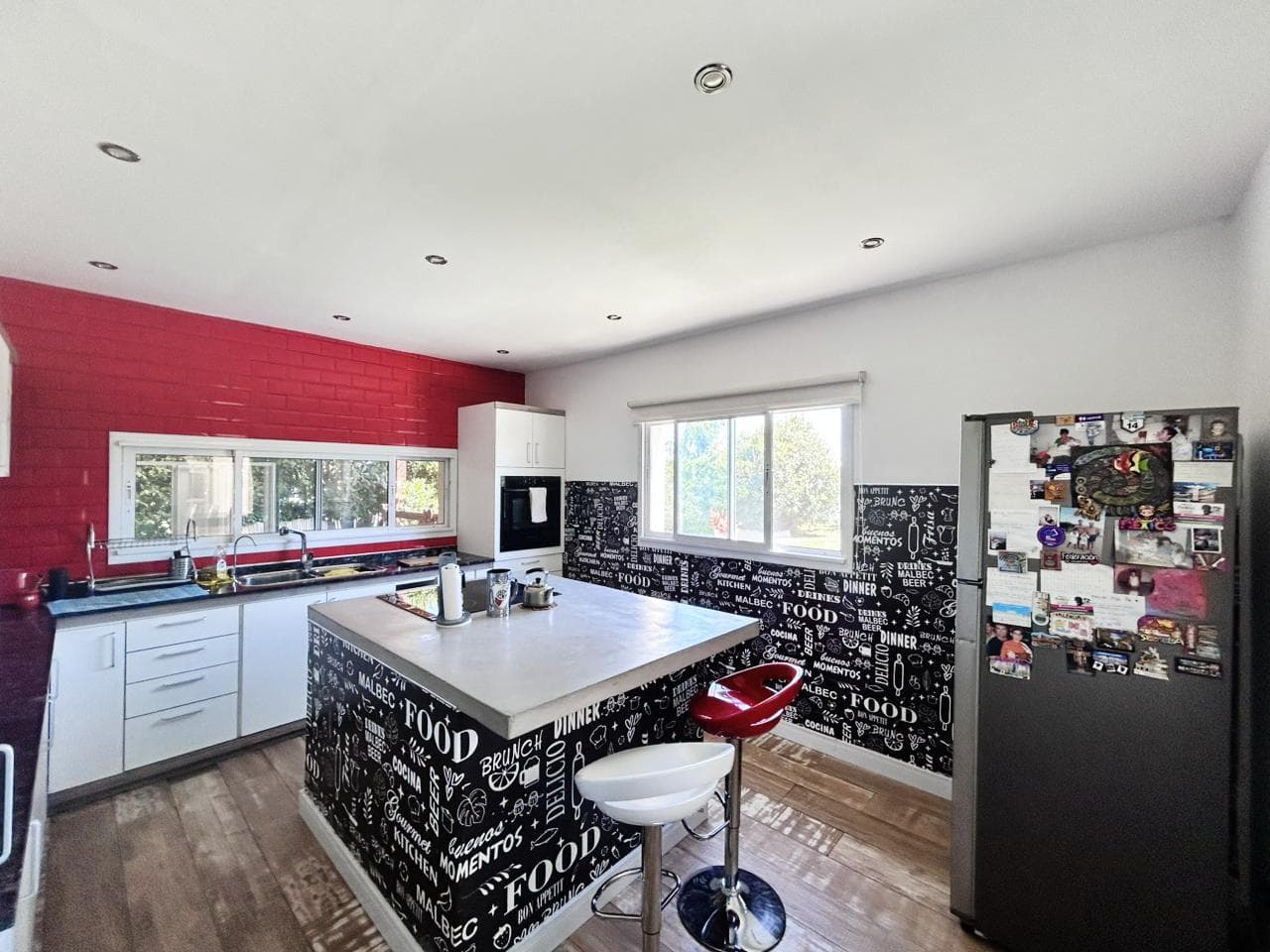 Bright House for Sale in Puertos del Lago Ceibos - Garden, Pool, BBQ -