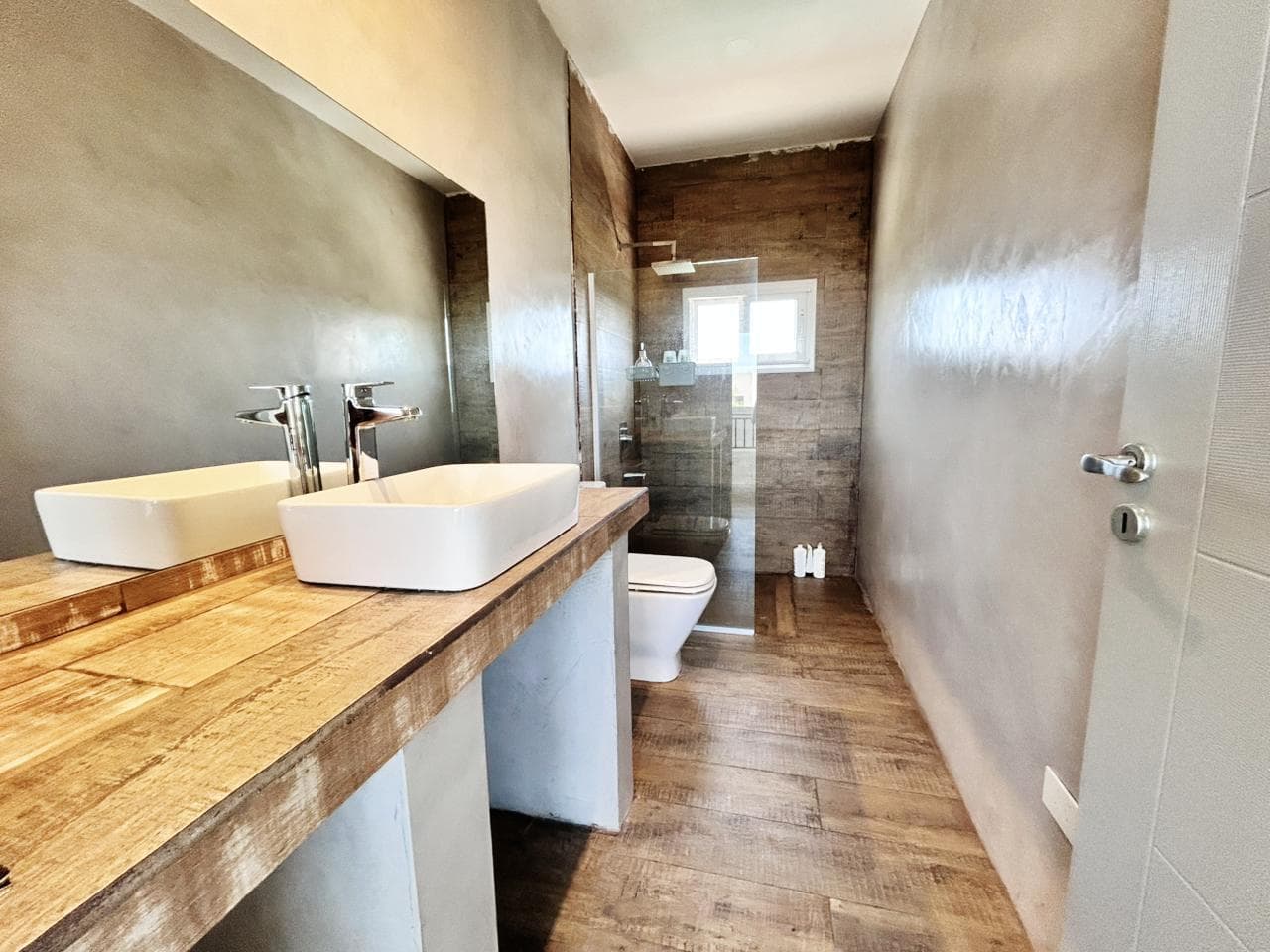 Bright House for Sale in Puertos del Lago Ceibos - Garden, Pool, BBQ -