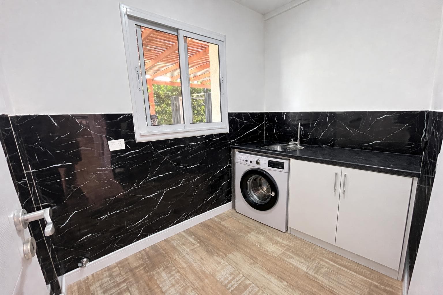 Bright House for Sale in Puertos del Lago Ceibos - Garden, Pool, BBQ -