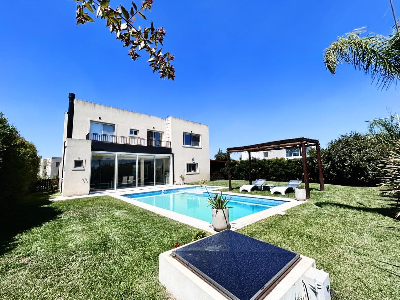Bright House for Sale in Puertos del Lago Ceibos - Garden, Pool, BBQ -