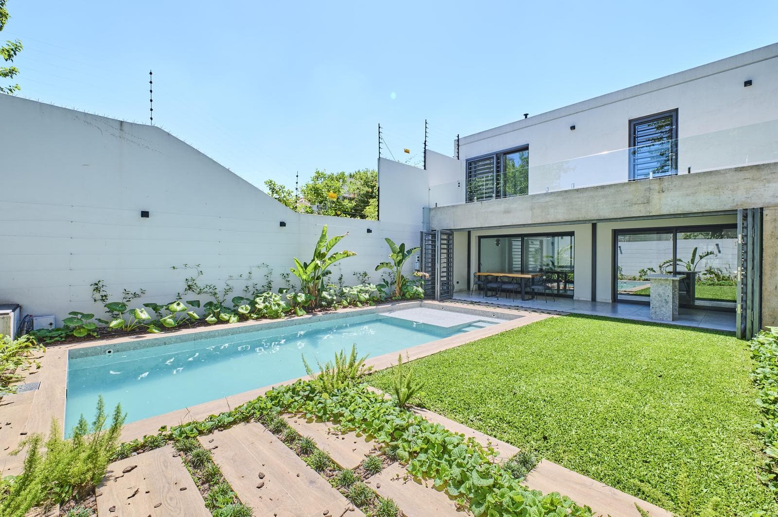 5-Room House for Sale in Lomas de Zamora