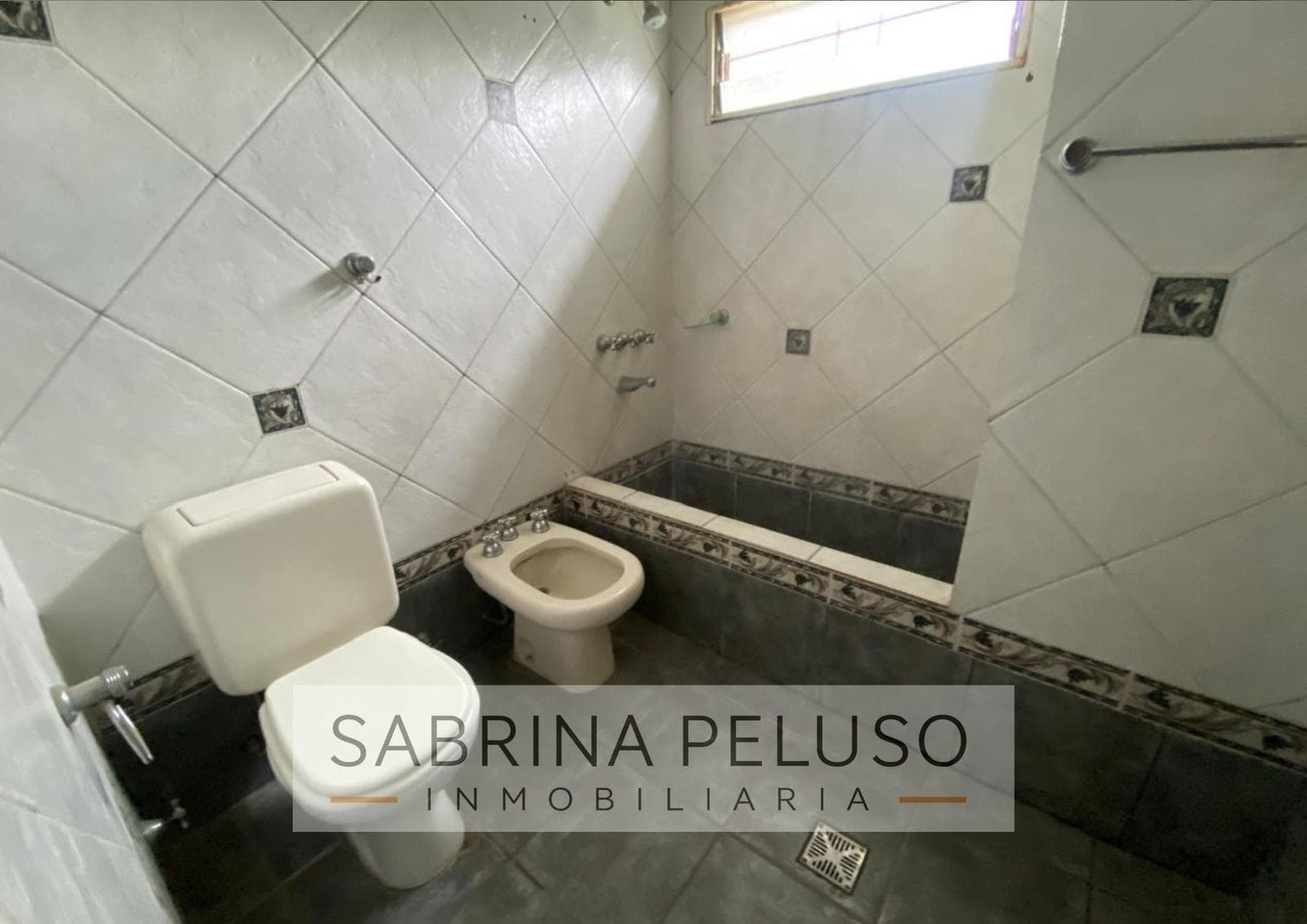 PH FOR SALE IN MORENO