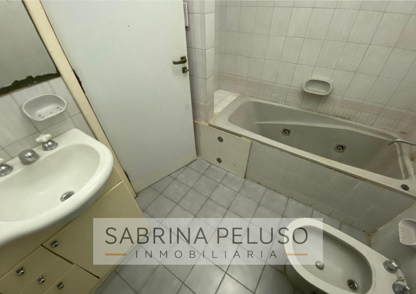 PH for sale in Moreno