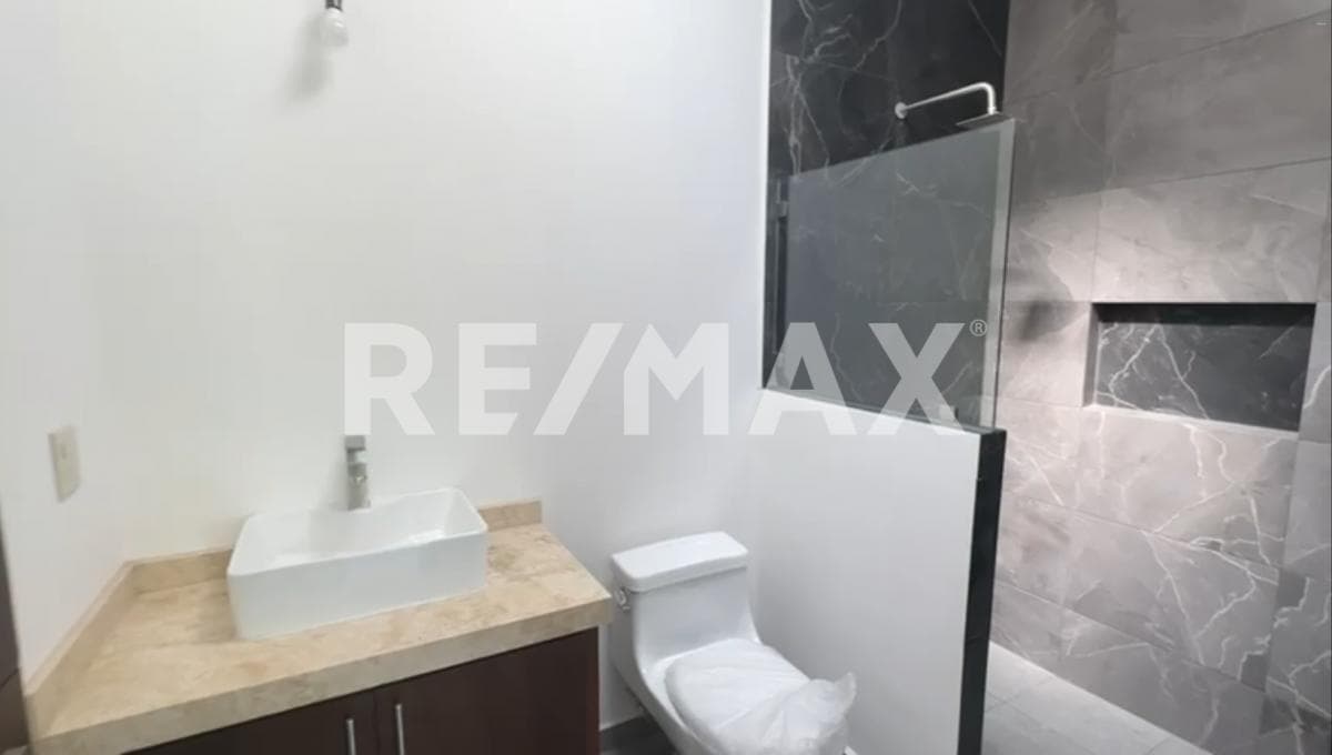 Burgos Subdivision, Detached House with Pool