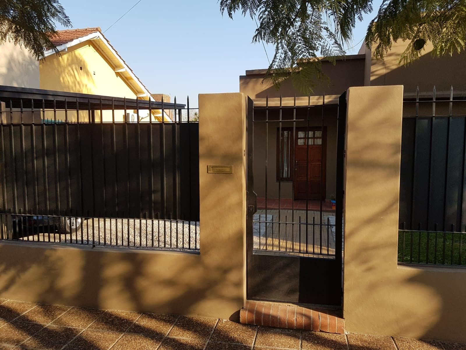 House for Sale in Banfield