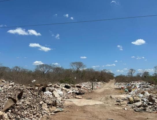 Land for Sale Along a Road in Chichi Suárez