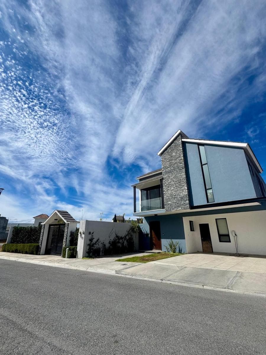 House in the Villa Bonita Residential Community, NORTH OF SALTILLO
