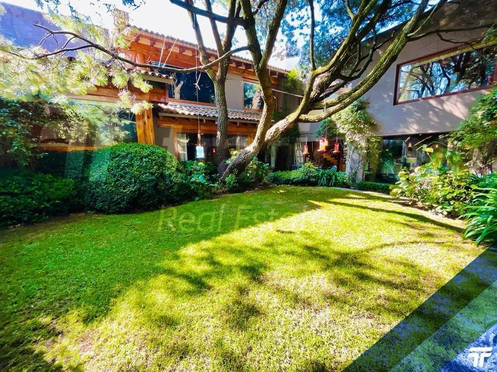 House for Sale on Paseo de las Lomas