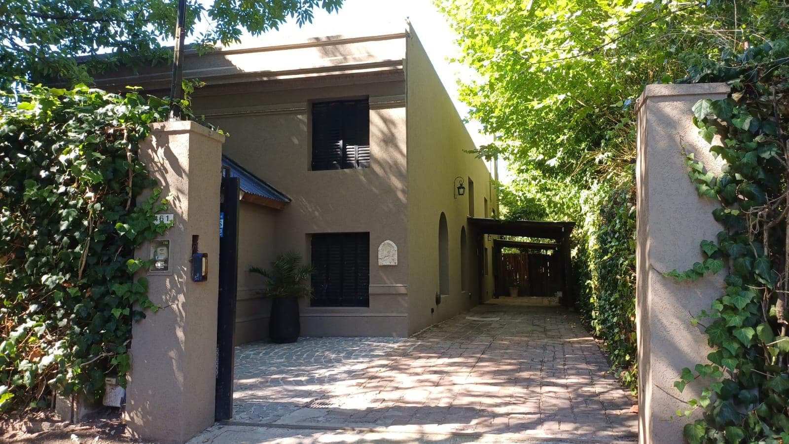 Beautiful Country House for Short-Term Rent in Bella Vista