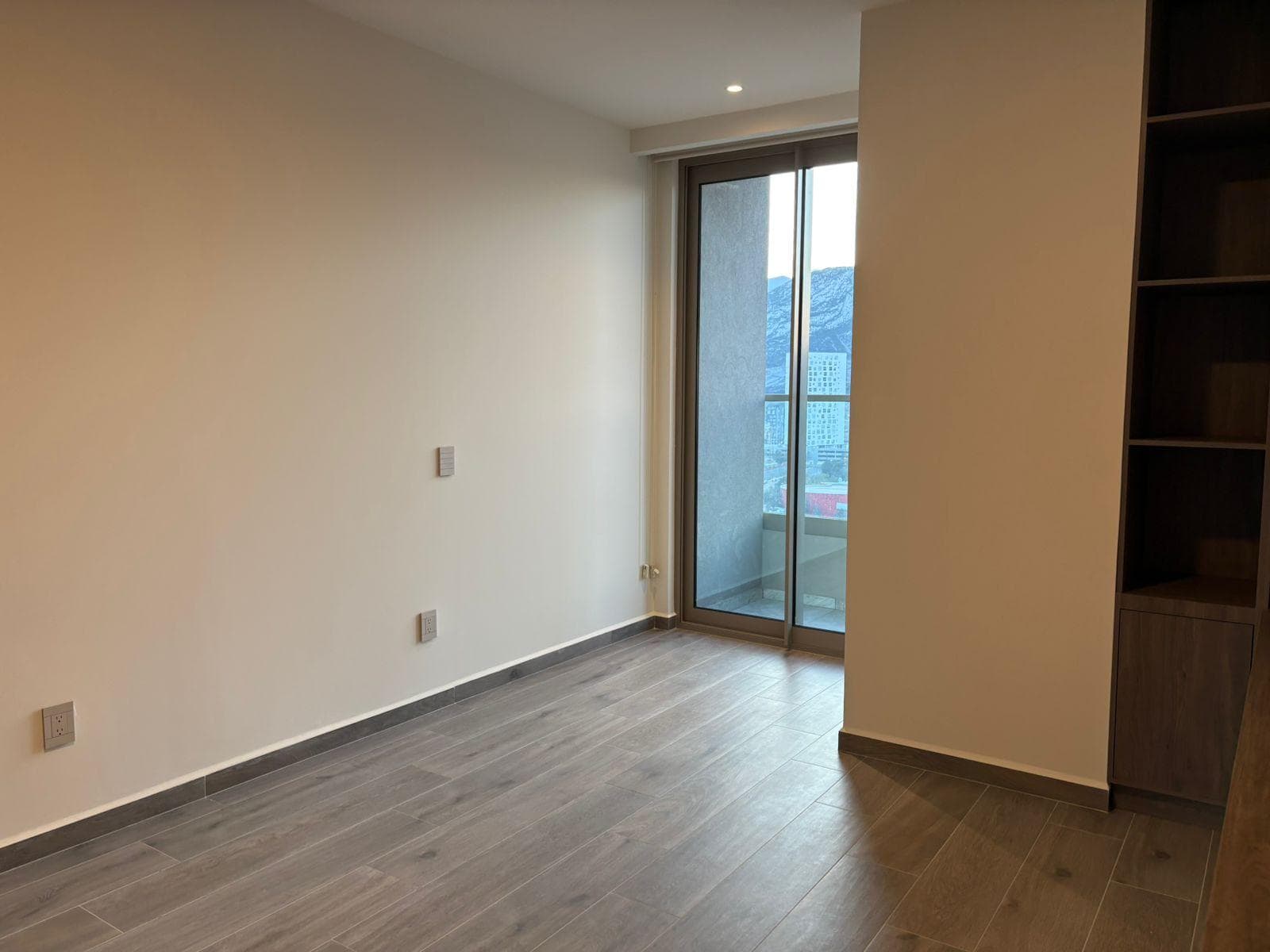 WEST TOWER APARTMENT VIA CORDILLERA