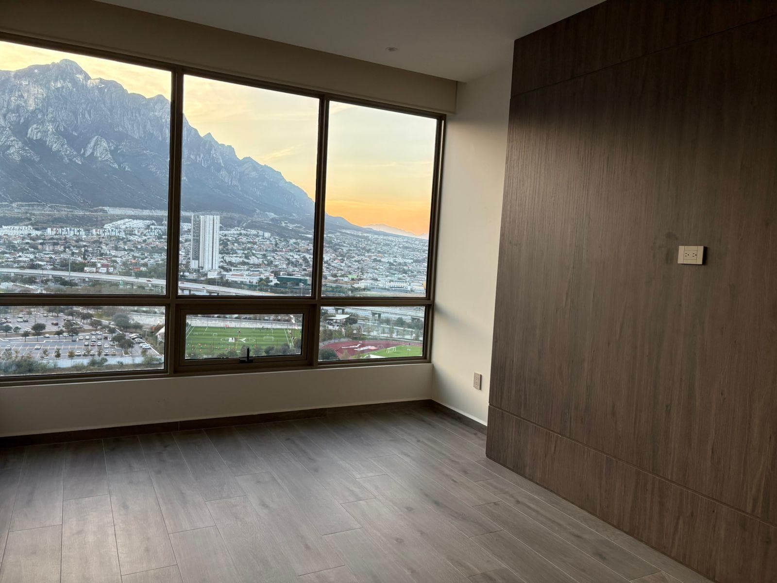 WEST TOWER APARTMENT VIA CORDILLERA