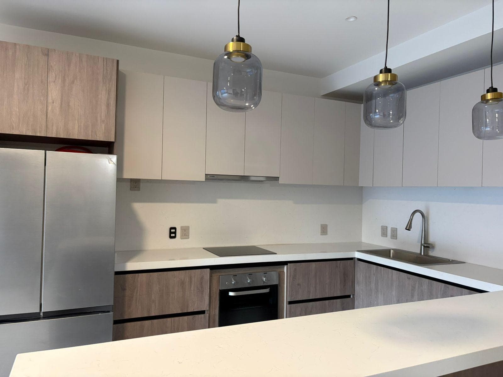 WEST TOWER APARTMENT VIA CORDILLERA