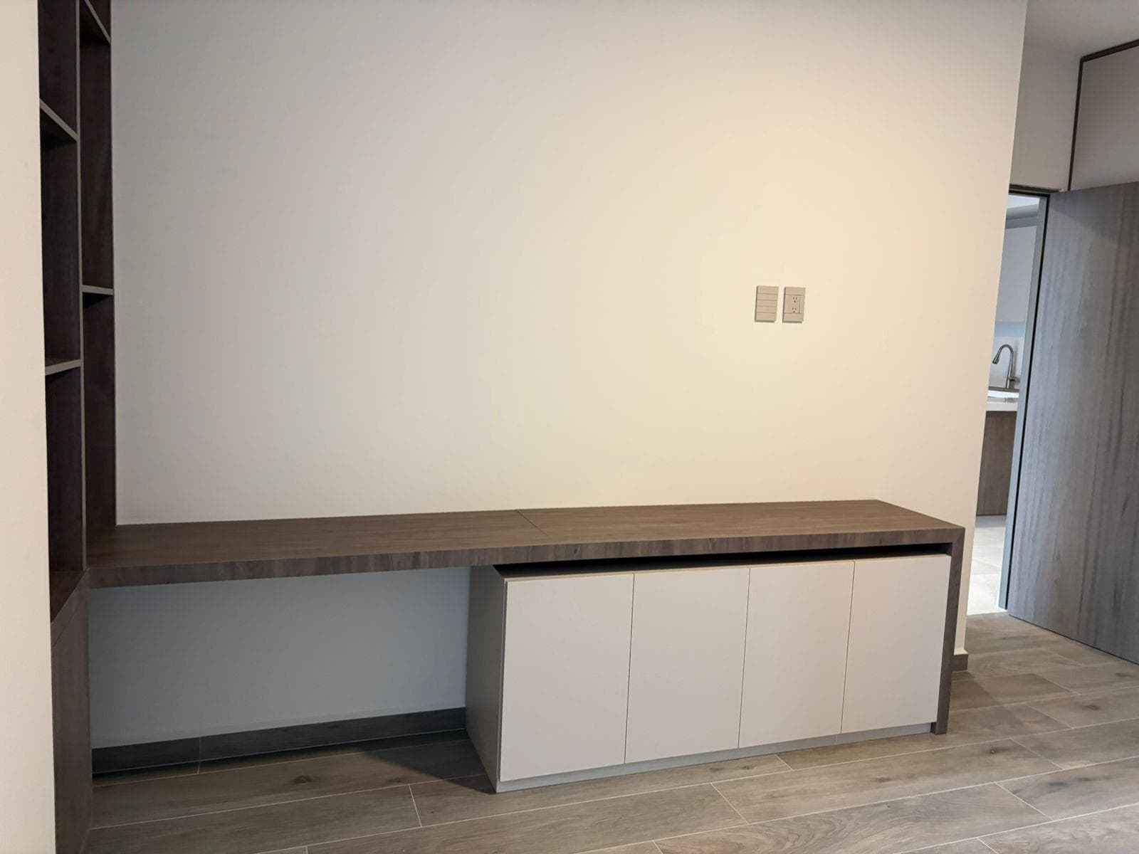 WEST TOWER APARTMENT VIA CORDILLERA