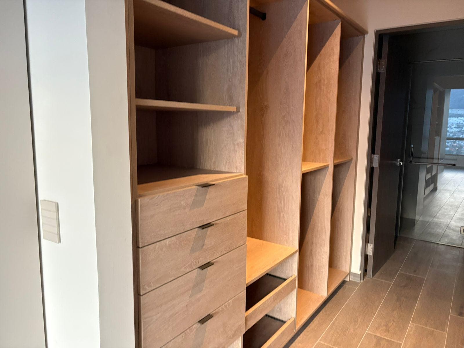 WEST TOWER APARTMENT VIA CORDILLERA