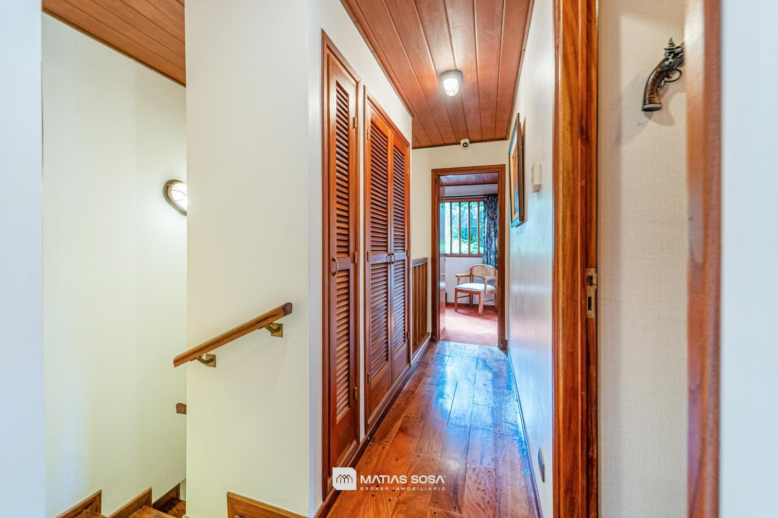 For Sale - House - 6 Rooms - Park and Barbecue Area - Caisamar Neighborhood