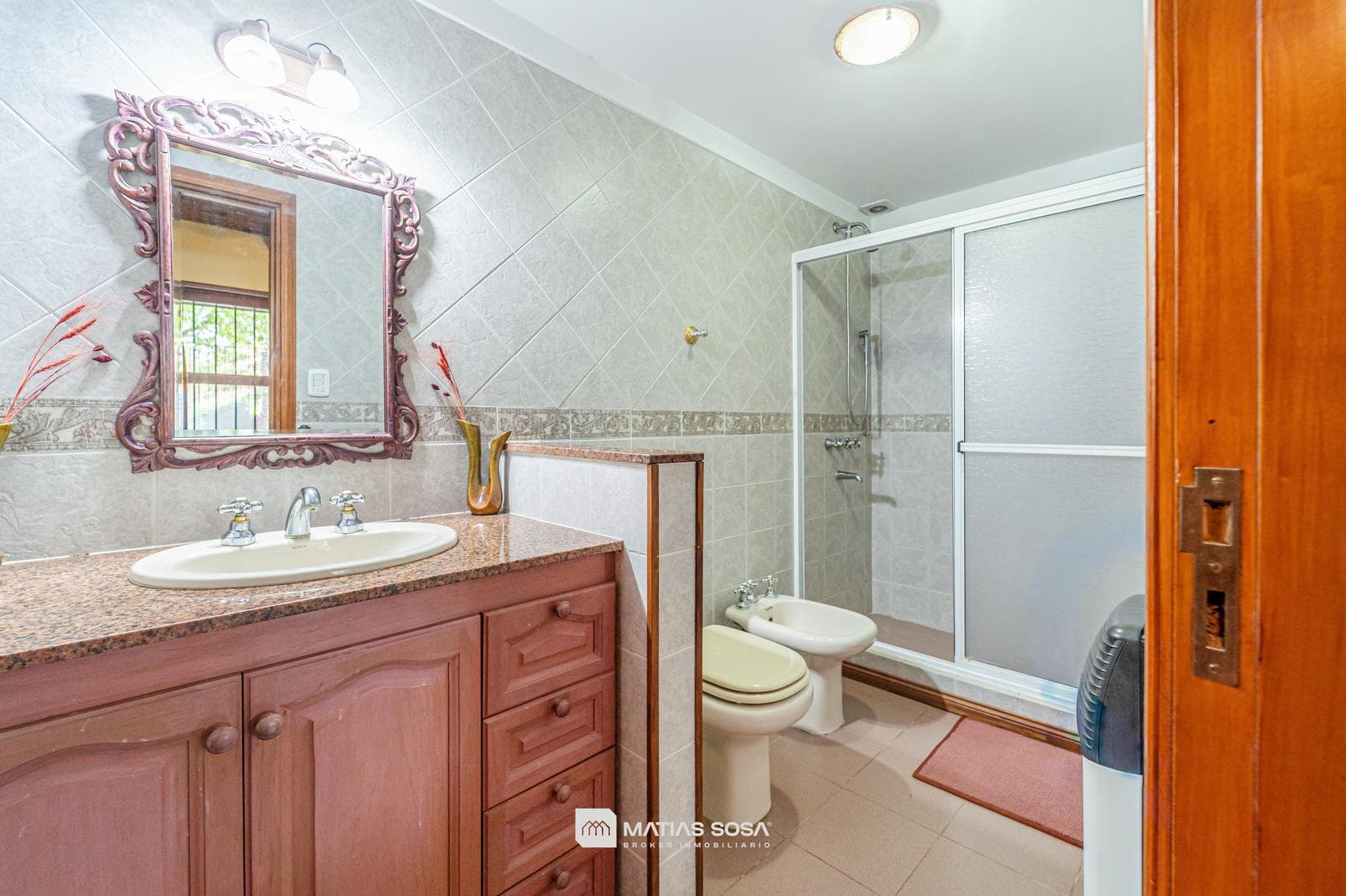 For Sale - House - 6 Rooms - Park and Barbecue Area - Caisamar Neighborhood