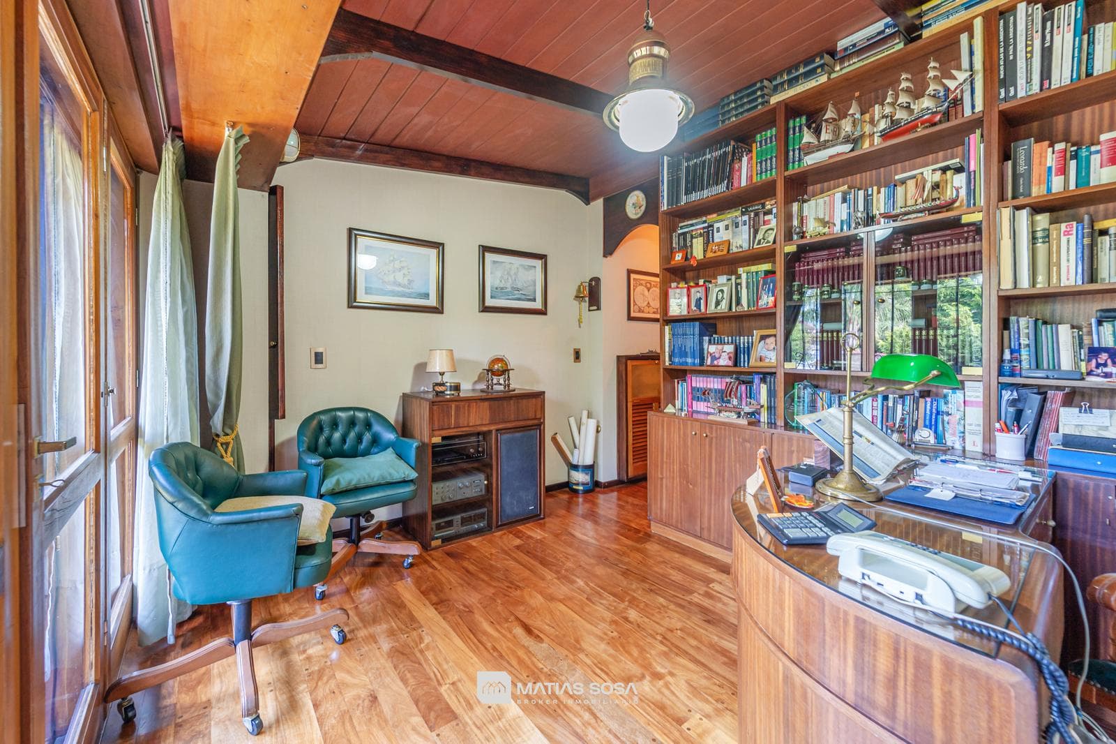 For Sale - House - 6 Rooms - Park and Barbecue Area - Caisamar Neighborhood