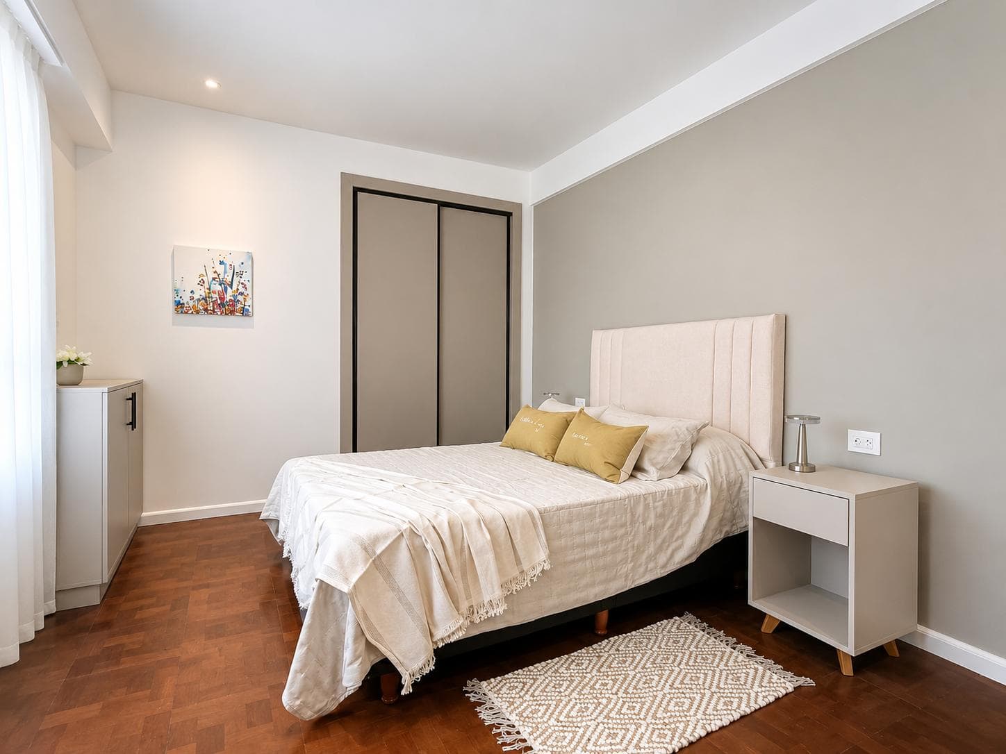 3-Room Apartment, Front-Facing, Renovated, Furnished, Chauvin