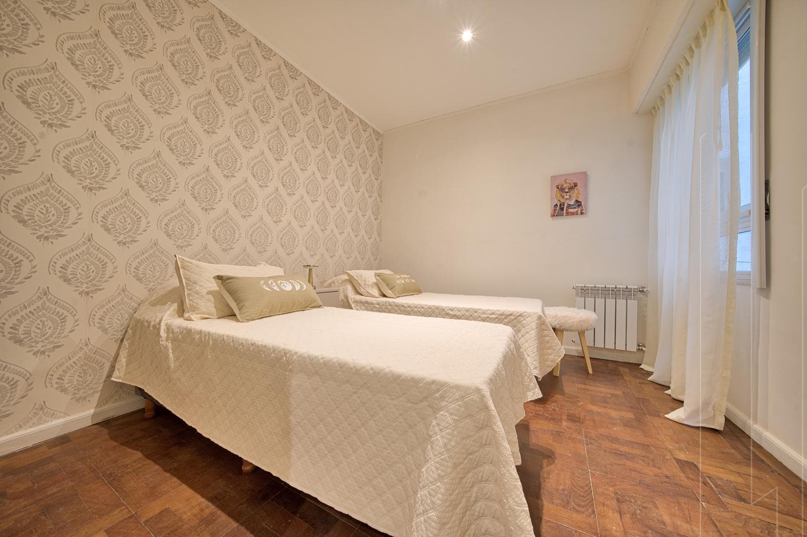3-Room Apartment, Front-Facing, Renovated, Furnished, Chauvin