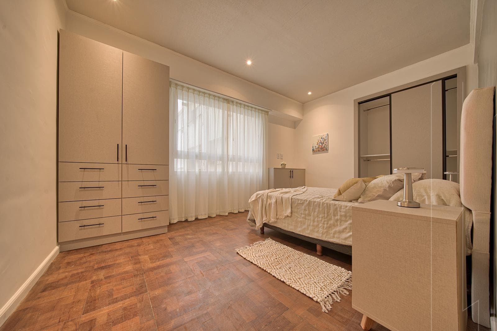 3-Room Apartment, Front-Facing, Renovated, Furnished, Chauvin