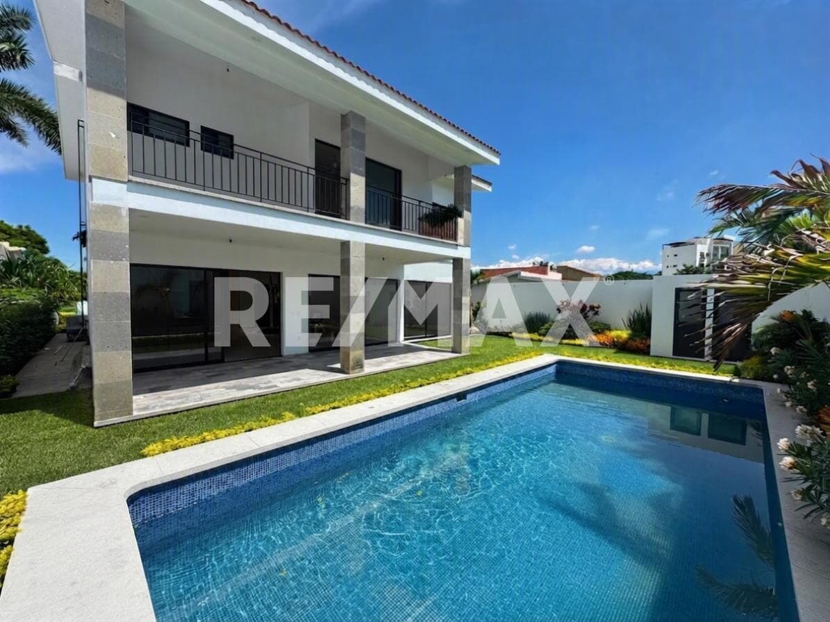 House for Sale in Morelos, Paraíso Country Club, Emiliano Zapata