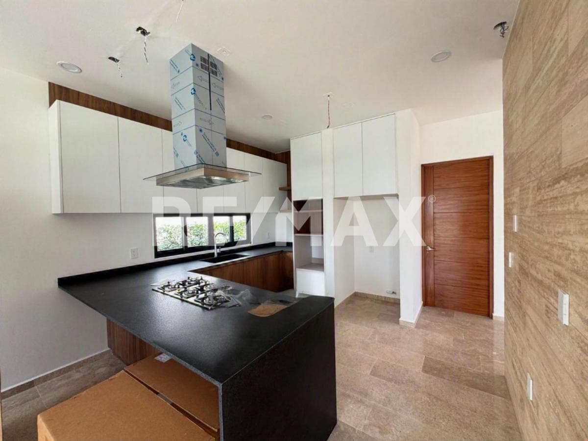 House for Sale in Morelos, Paraíso Country Club, Emiliano Zapata