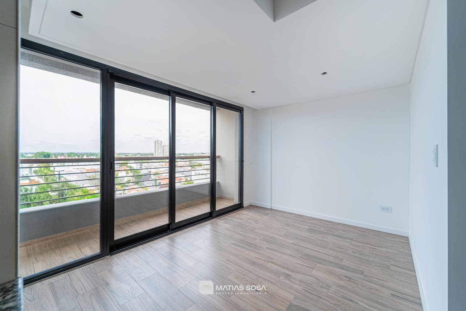 For Sale - Apartment - 2 bedrooms - Brand new - With garage