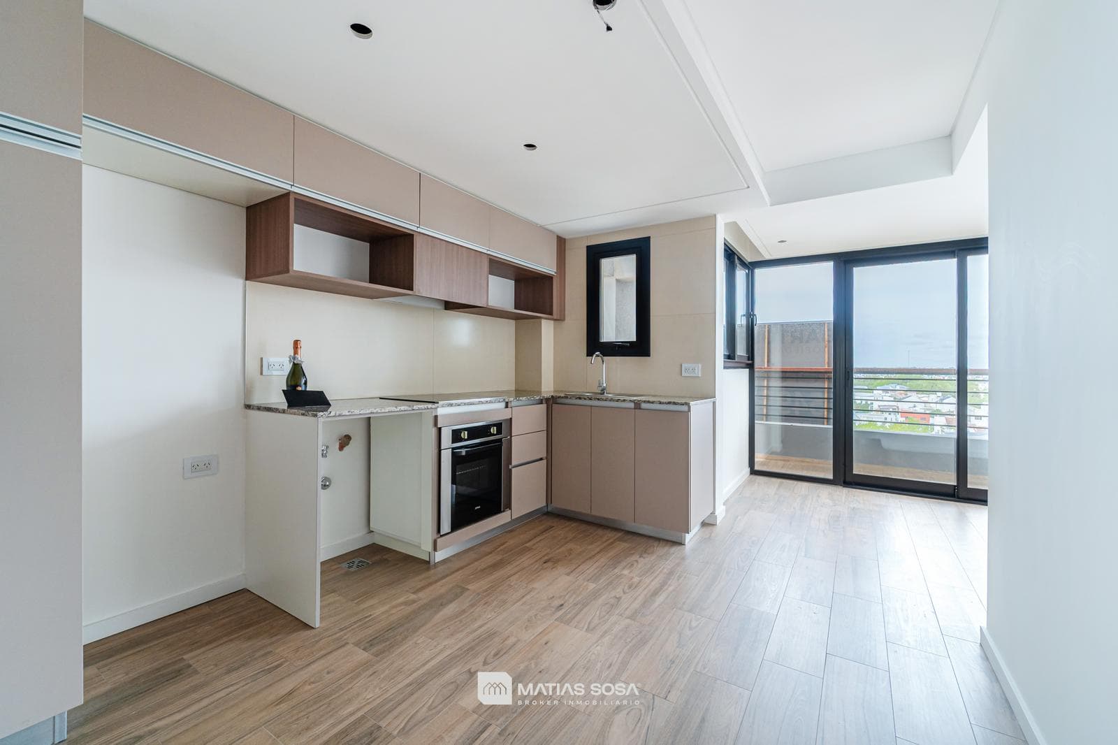 For Sale - Apartment - 2 bedrooms - Brand new - With garage