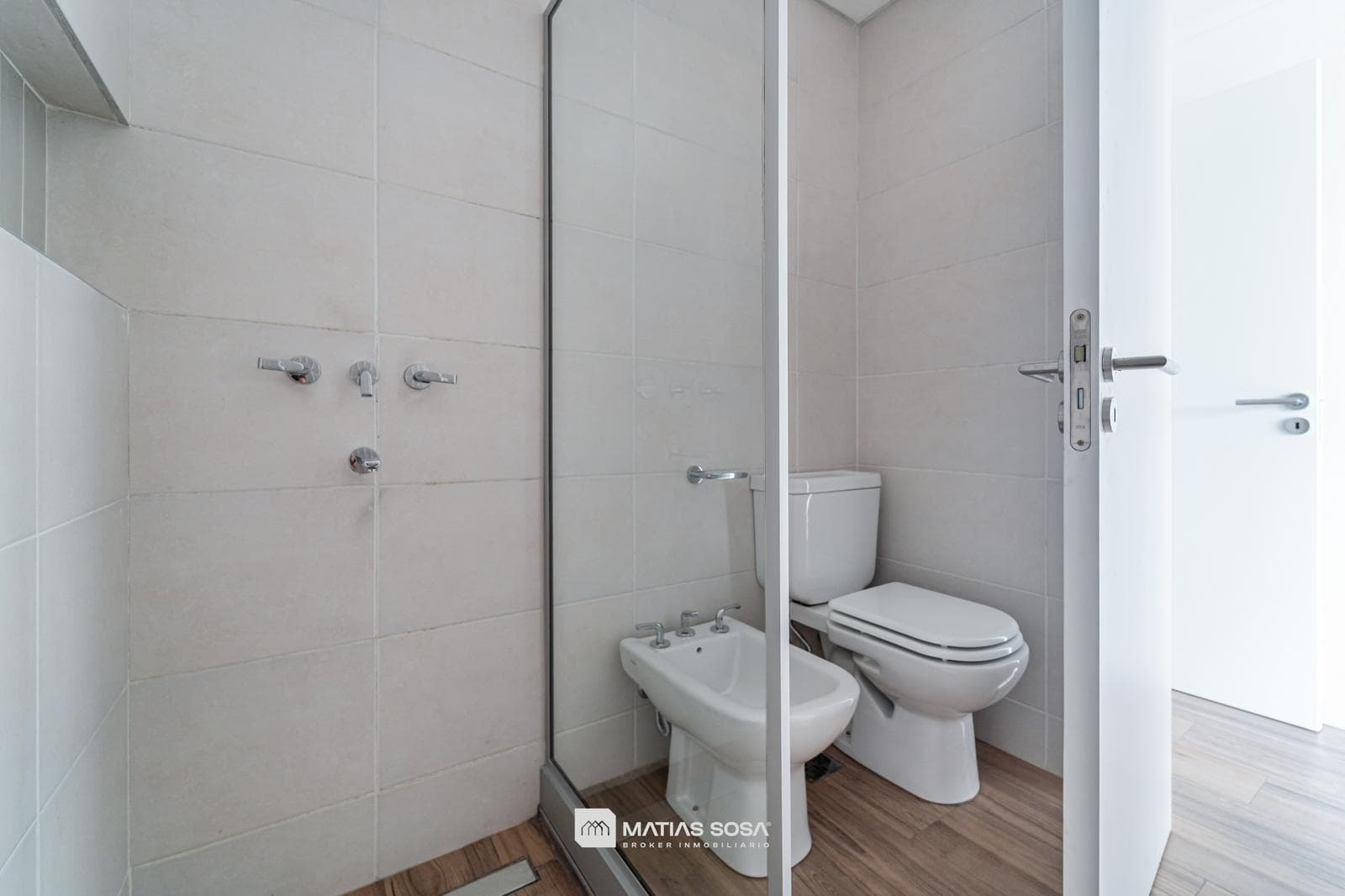 For Sale - Apartment - 2 bedrooms - Brand new - With garage