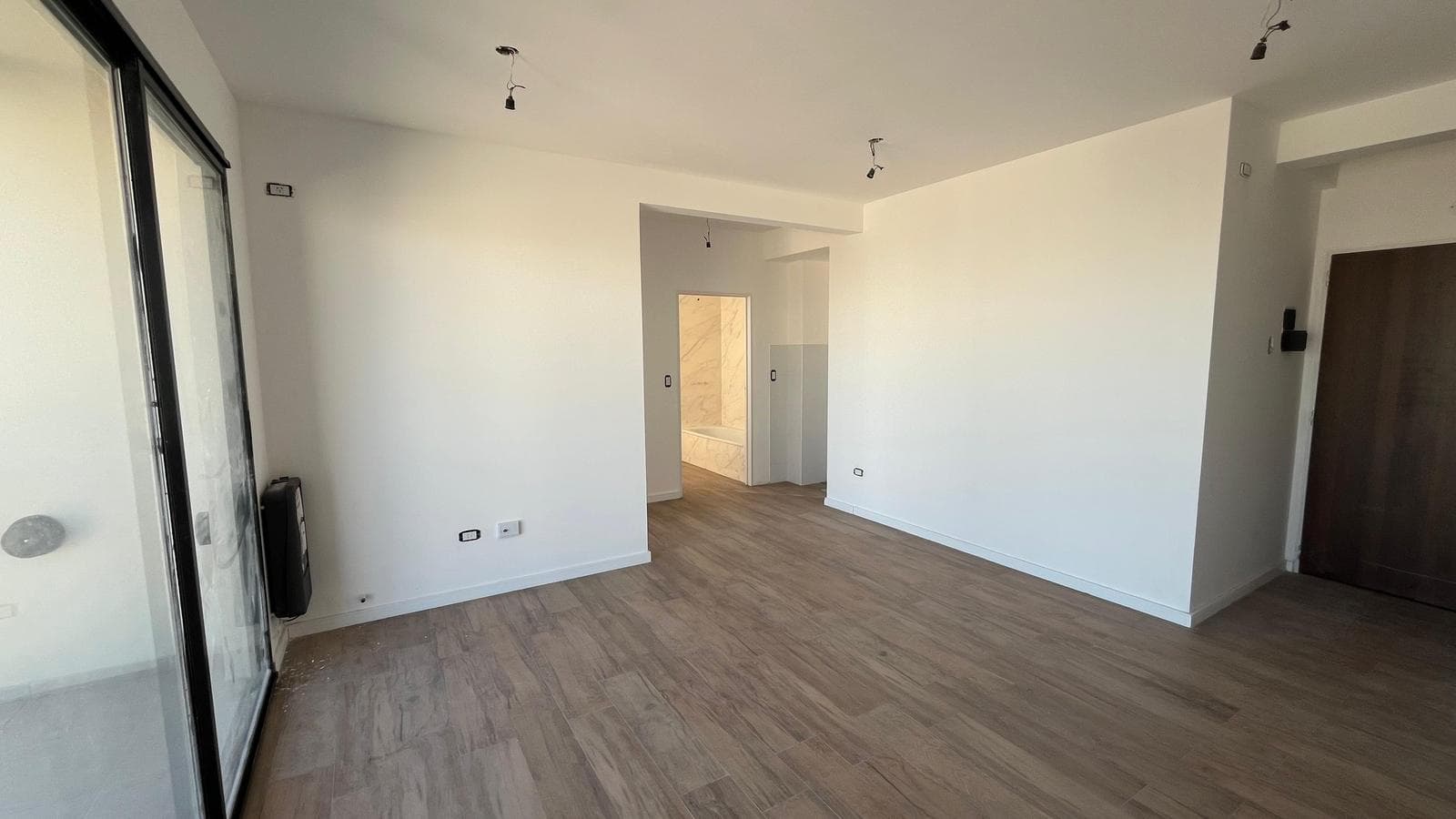 For Sale, Apartment, 2 Rooms, Balcony, Amenities, Floresta
