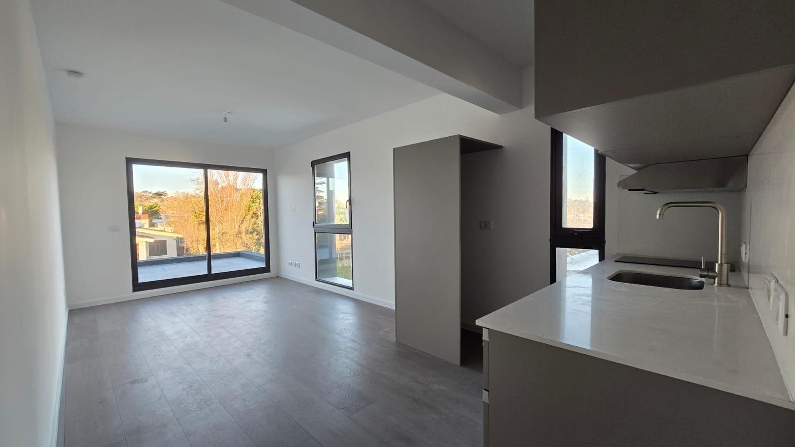 For Sale: 2.5-Bedroom Apartment, Brand-New, Playa Mansa, Punta del Este