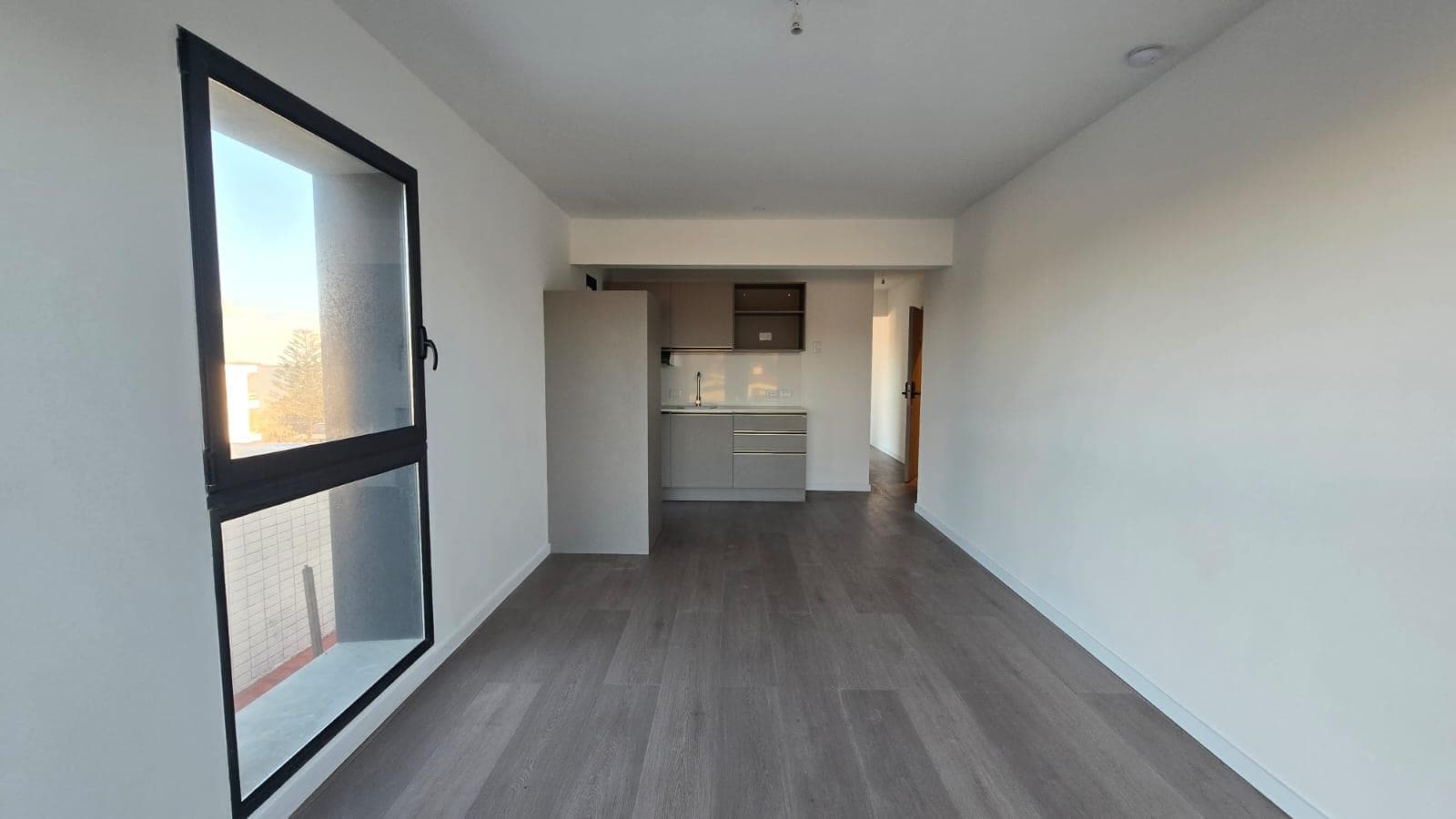 For Sale: 2.5-Bedroom Apartment, Brand-New, Playa Mansa, Punta del Este