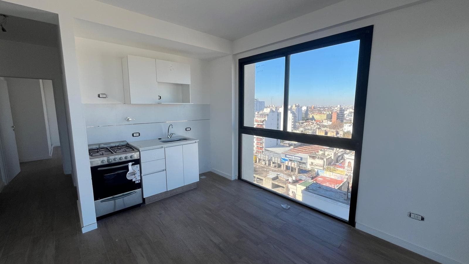 For Sale, Apartment, 2 Rooms, Balcony with Terrace, Amenities, Floresta