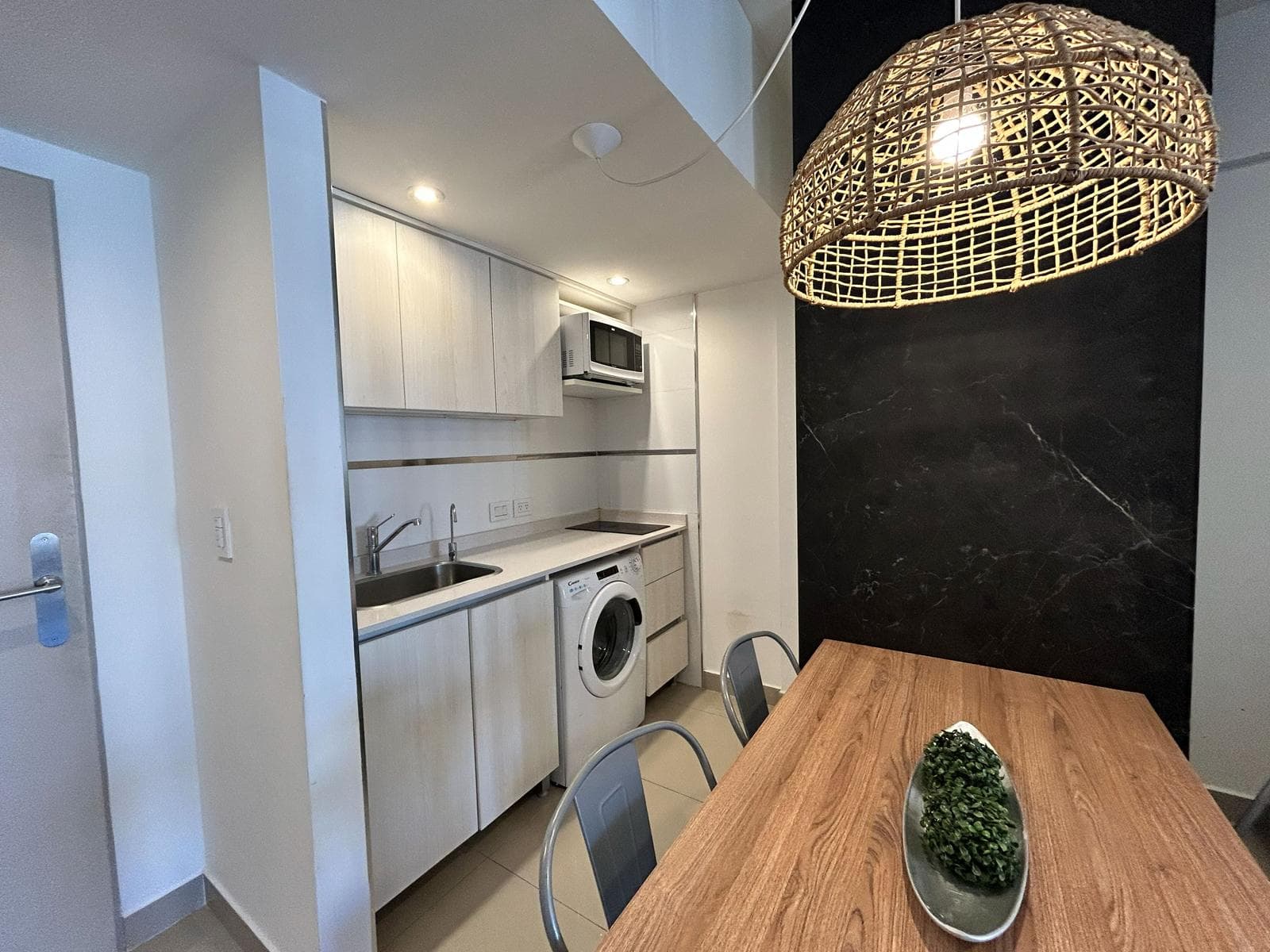 STUDIO APARTMENT FOR SALE WITH BALCONY ON PASEO DE LA CISTERNA