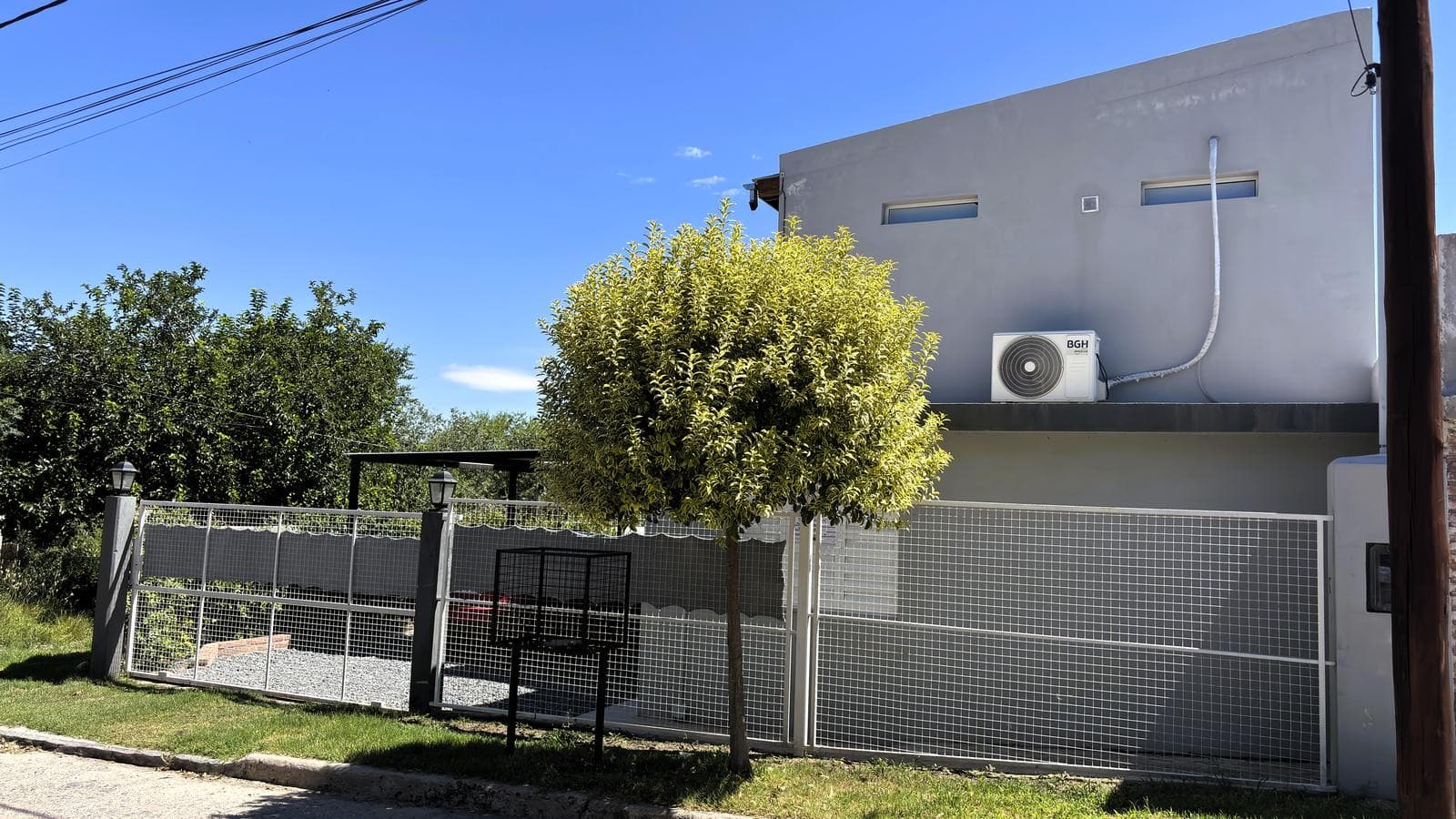2-STORY HOUSE WITH A SWIMMING POOL FOR SALE IN MINA CLAVERO
