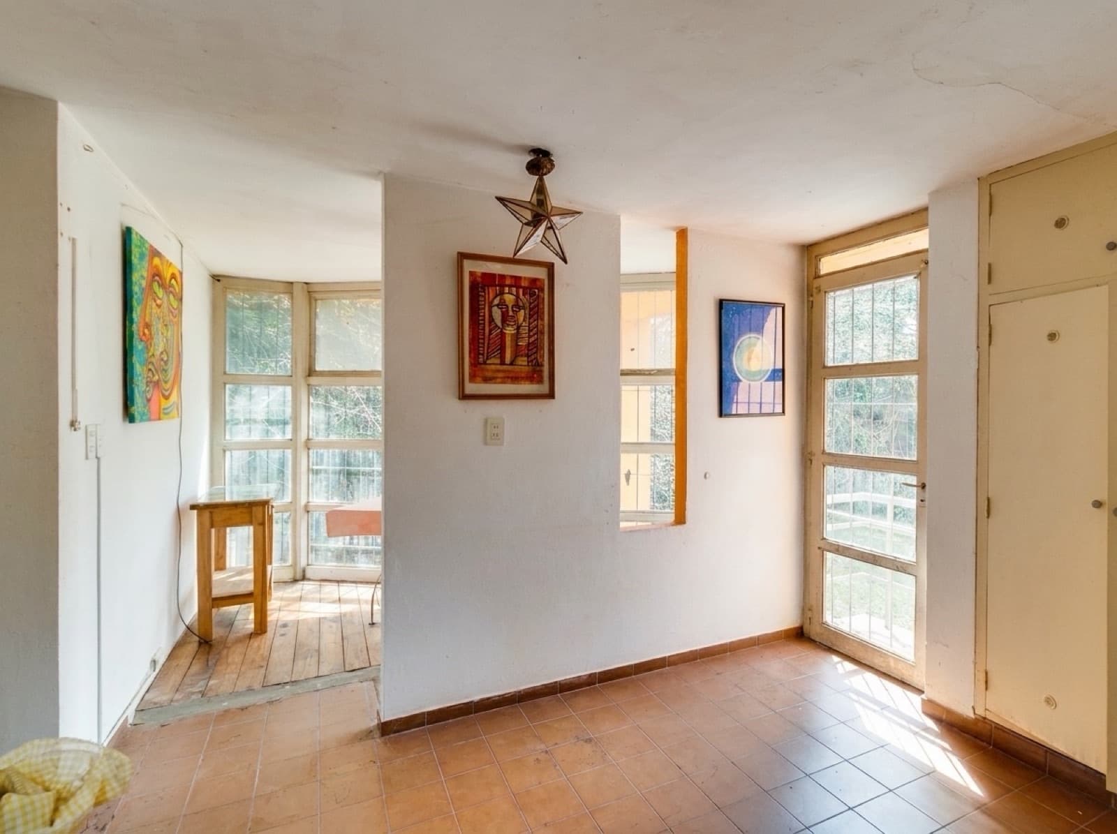 House for sale in Villa Elisa, at the corner of 131 and 418, with a large lot and 3 bedrooms spread over 2 floors