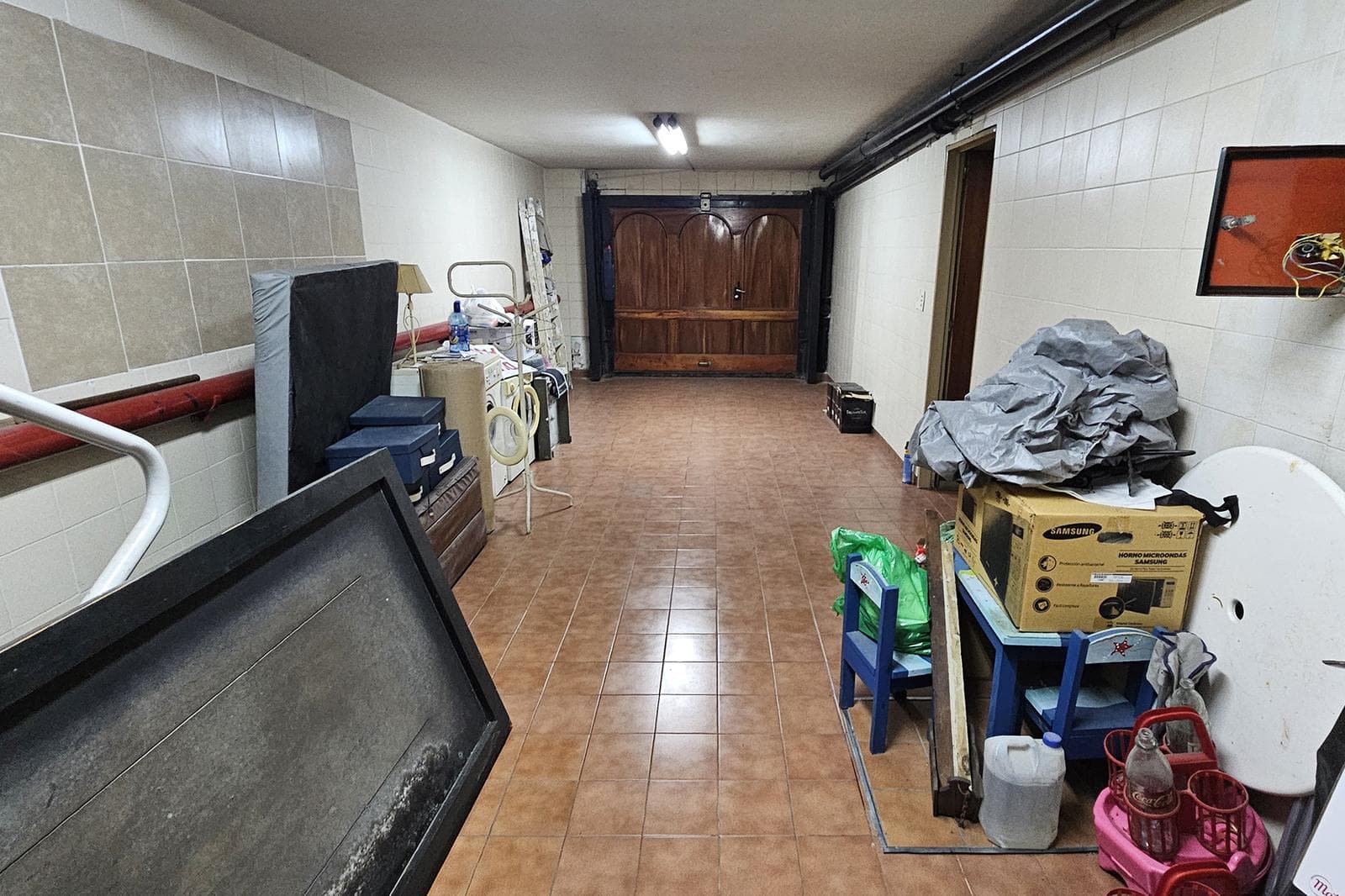 House for Sale: 5 Rooms, Pool, Park, Garage, Flores