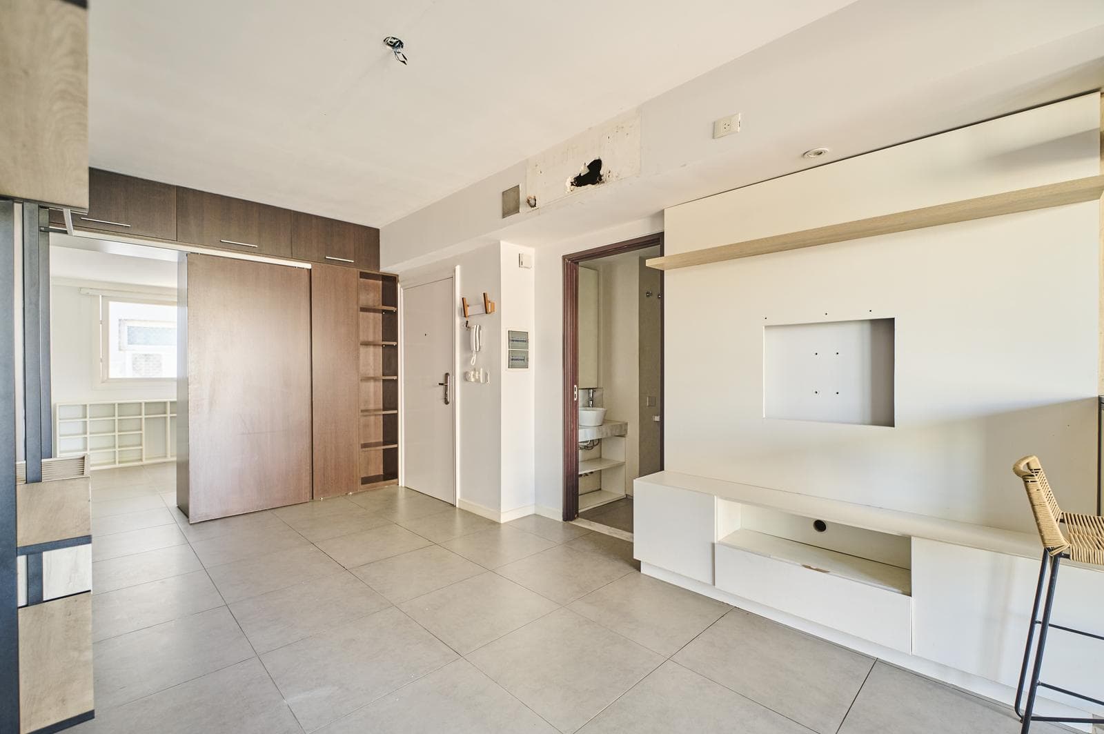 2-Room Apartment for Sale with Garage and Full Amenities in Caballito