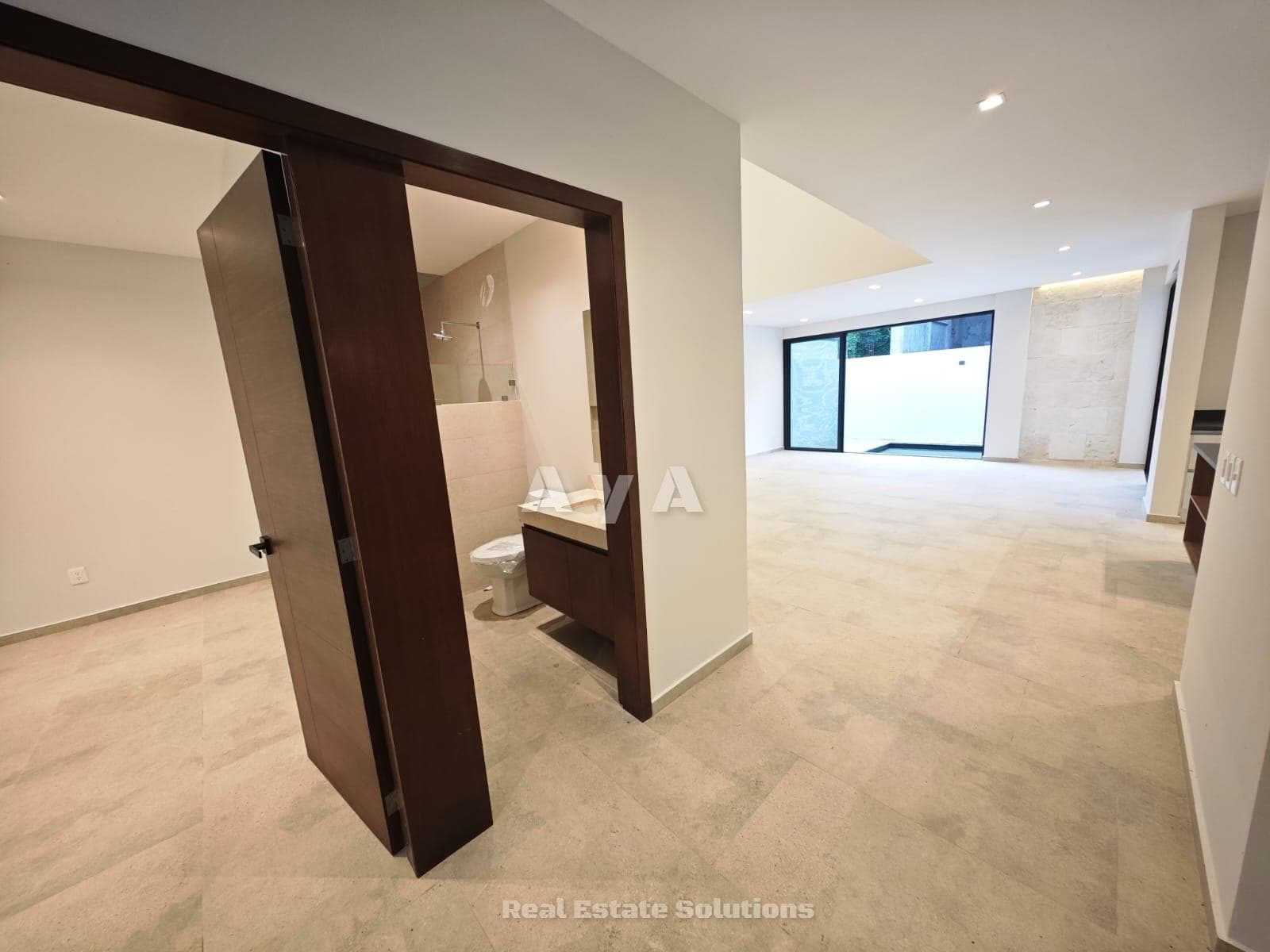 House for Sale, 4 Bedrooms, NEW DOUBLE-HEIGHT CEILINGS, Pool, Via Cumbres, Av. Huayacán, Cancún
