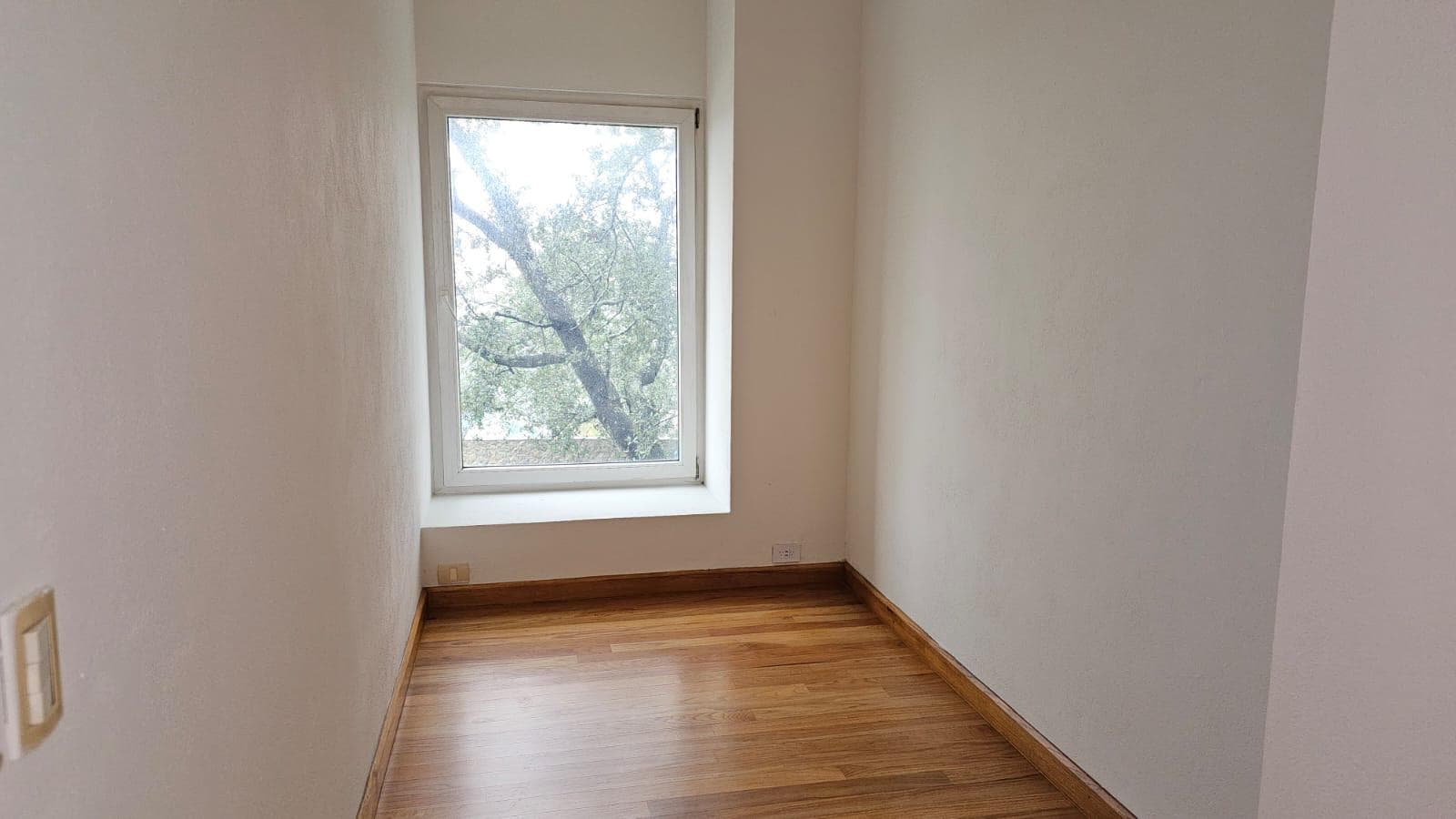 HOUSE FOR SALE IN VILLA MONTAÑA
