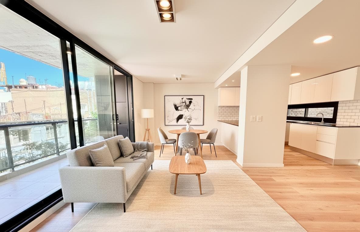 Depto de 3 Dormitorios con balcón aterrazado y parrillero exclusivo. Zona Rio, Rosario.