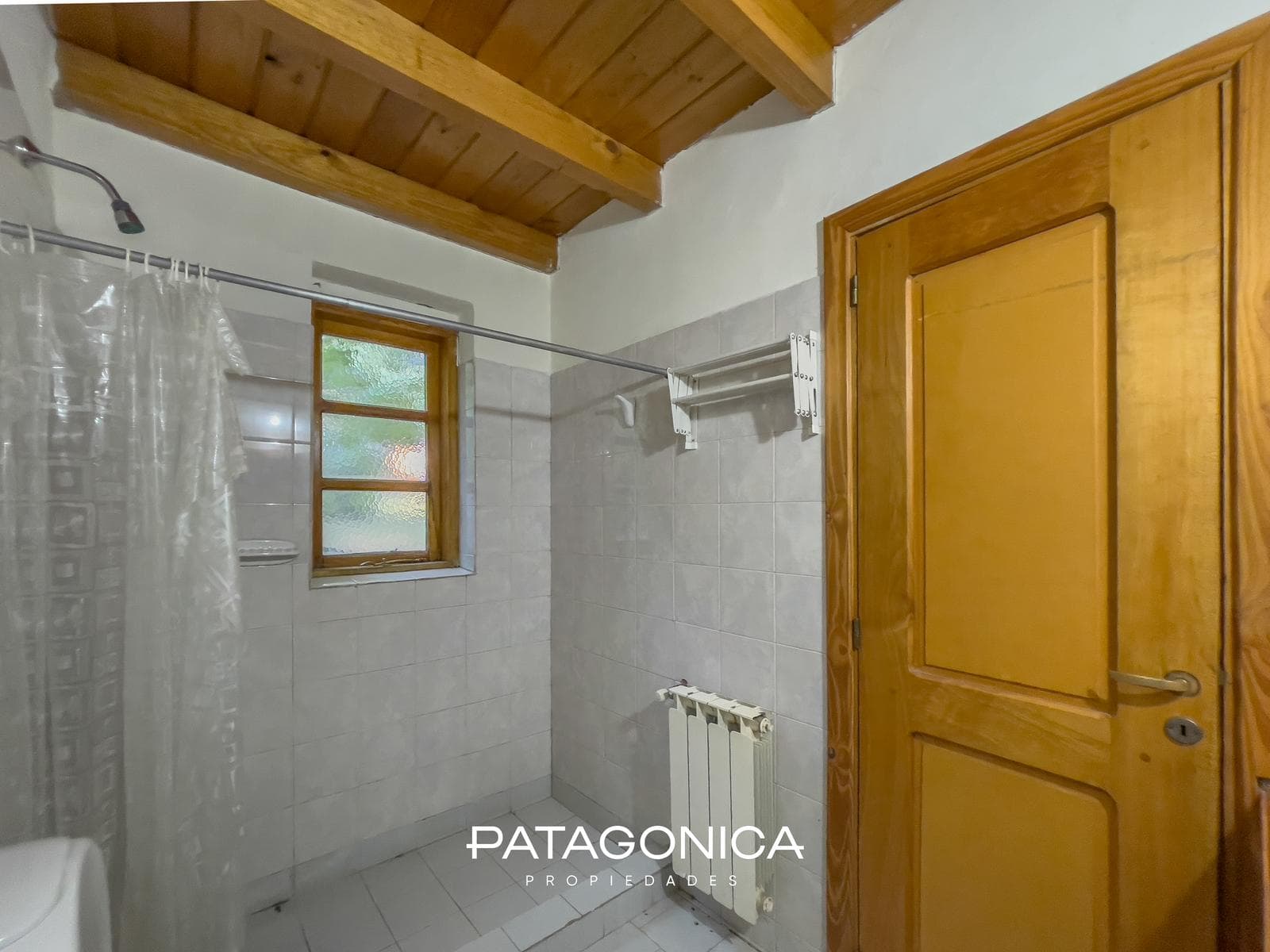 HOUSE FOR SALE: 75 m², on a 328 m² lot, P.H., Norte Neighborhood, Villa La Angostura